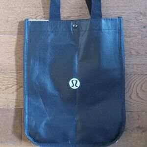 Small reusable Lulu Lemon bag